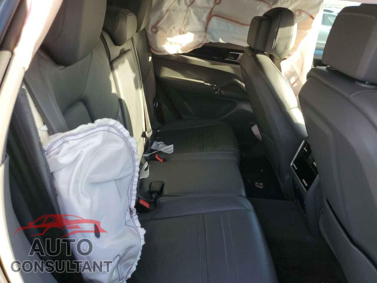 PORSCHE CAYENNE 2019 - WP1AA2AY5KDA06100