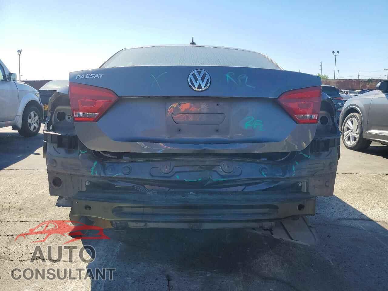 VOLKSWAGEN PASSAT 2012 - 1VWAP7A32CC032479
