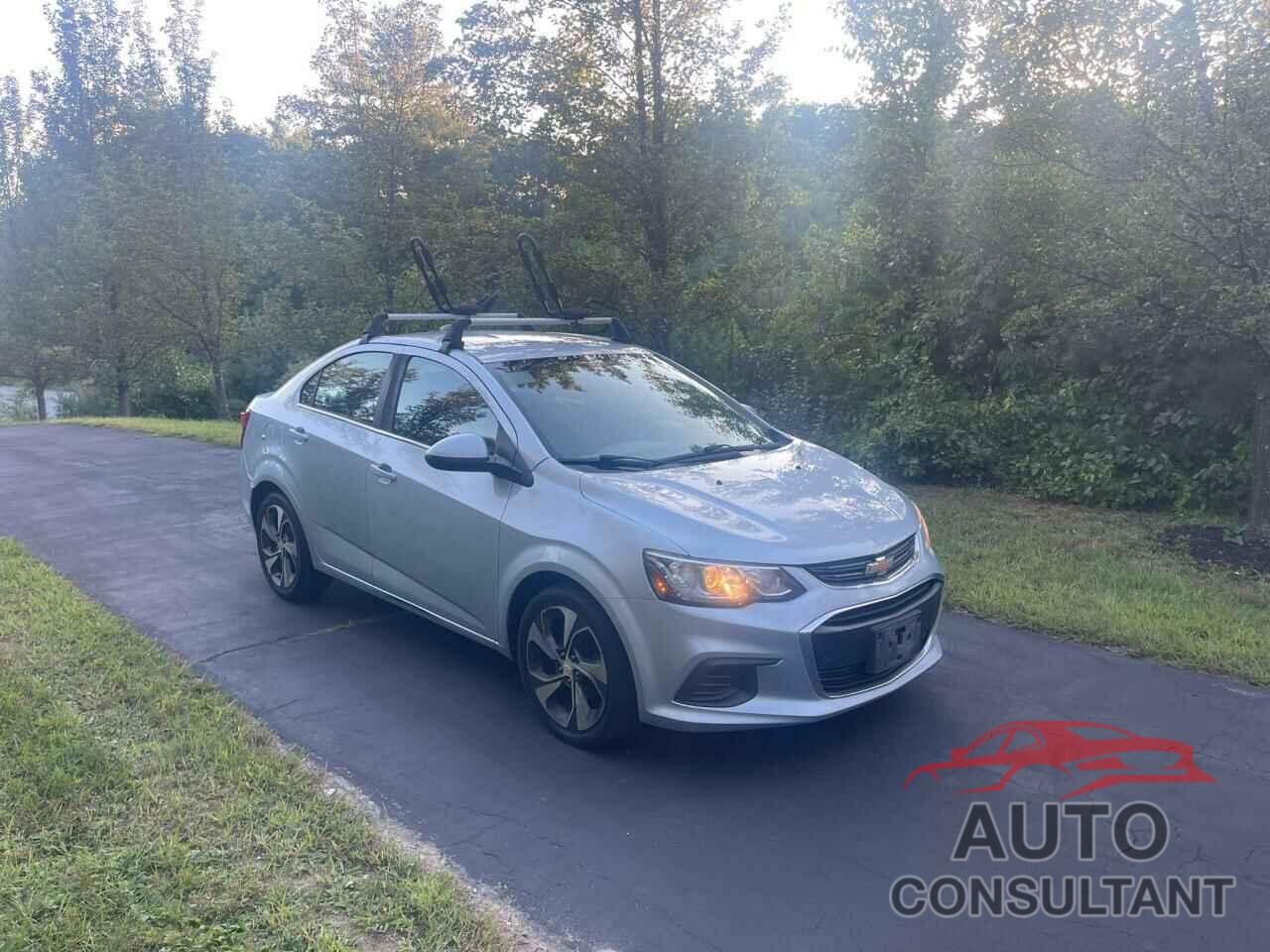 CHEVROLET SONIC 2017 - 1G1JF5SB6H4113687