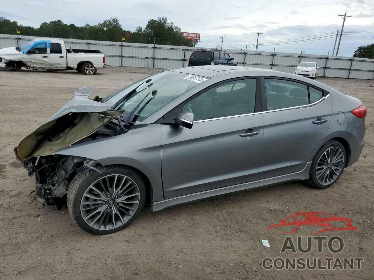 HYUNDAI ELANTRA 2018 - KMHD04LB2JU521779