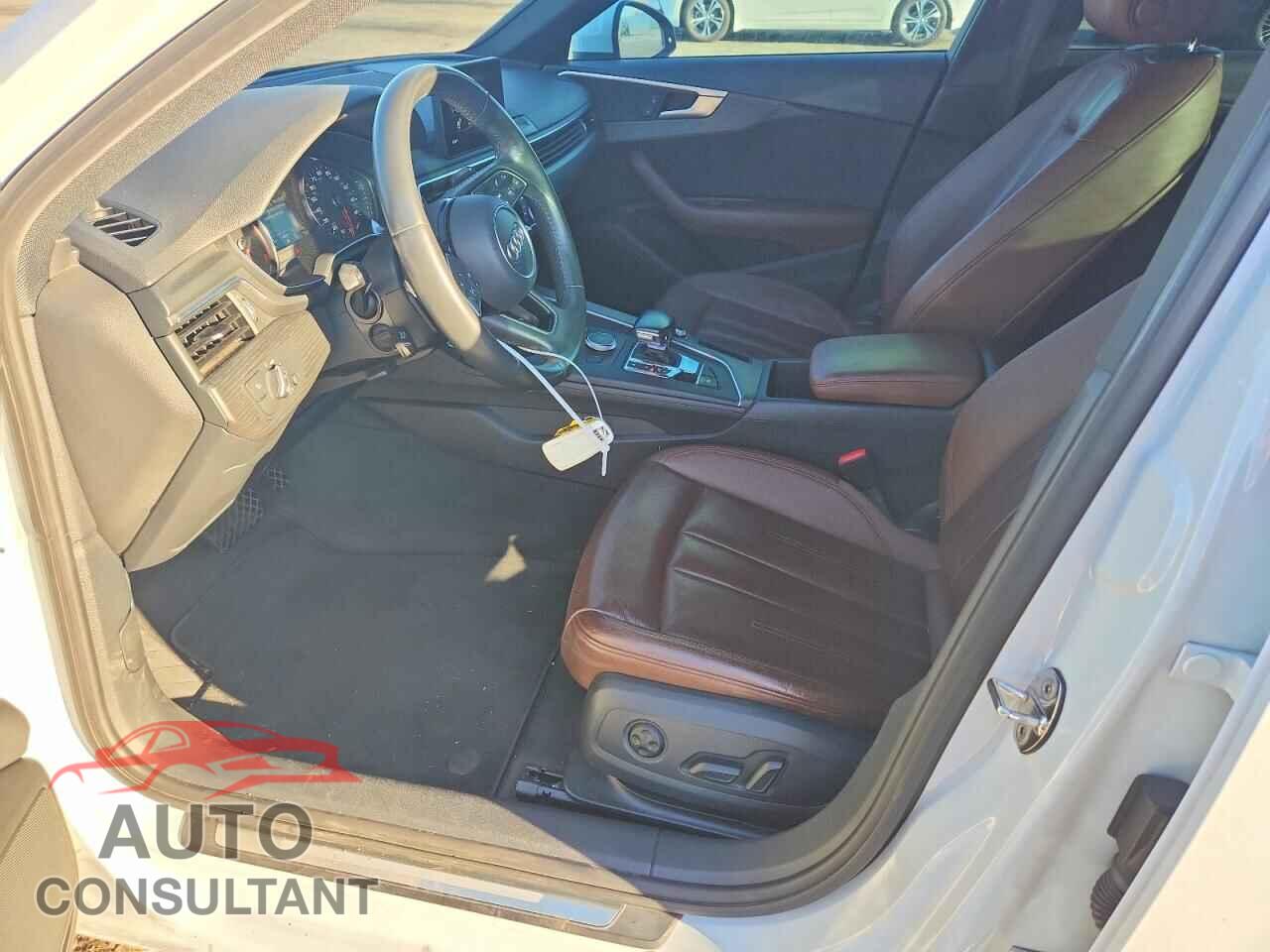AUDI A4 2019 - WAUGMAF44KA010320