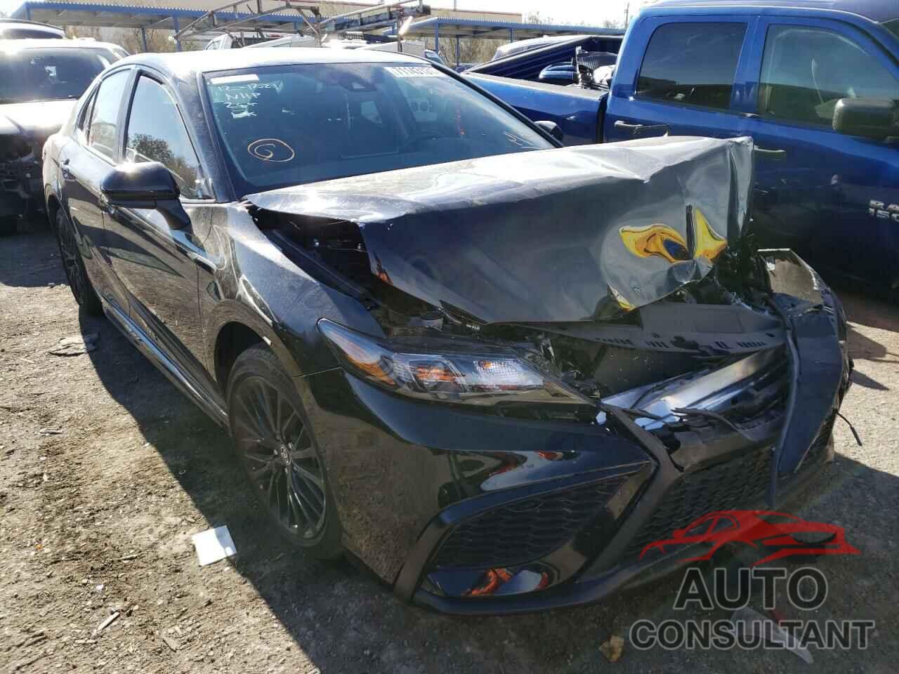 TOYOTA CAMRY 2021 - 4T1G11AK0MU449660