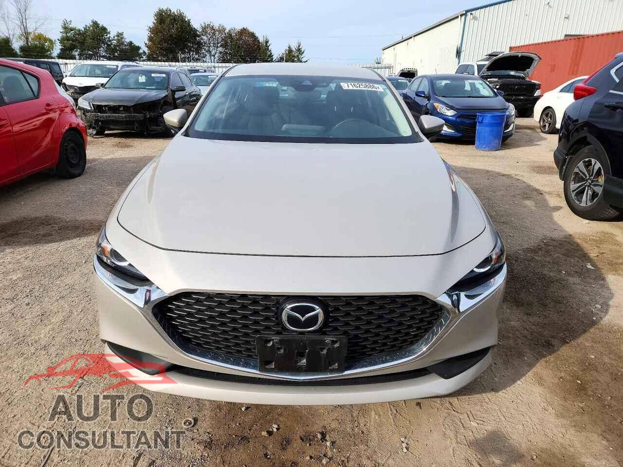 MAZDA 3 2022 - JM1BPACL3N1510084