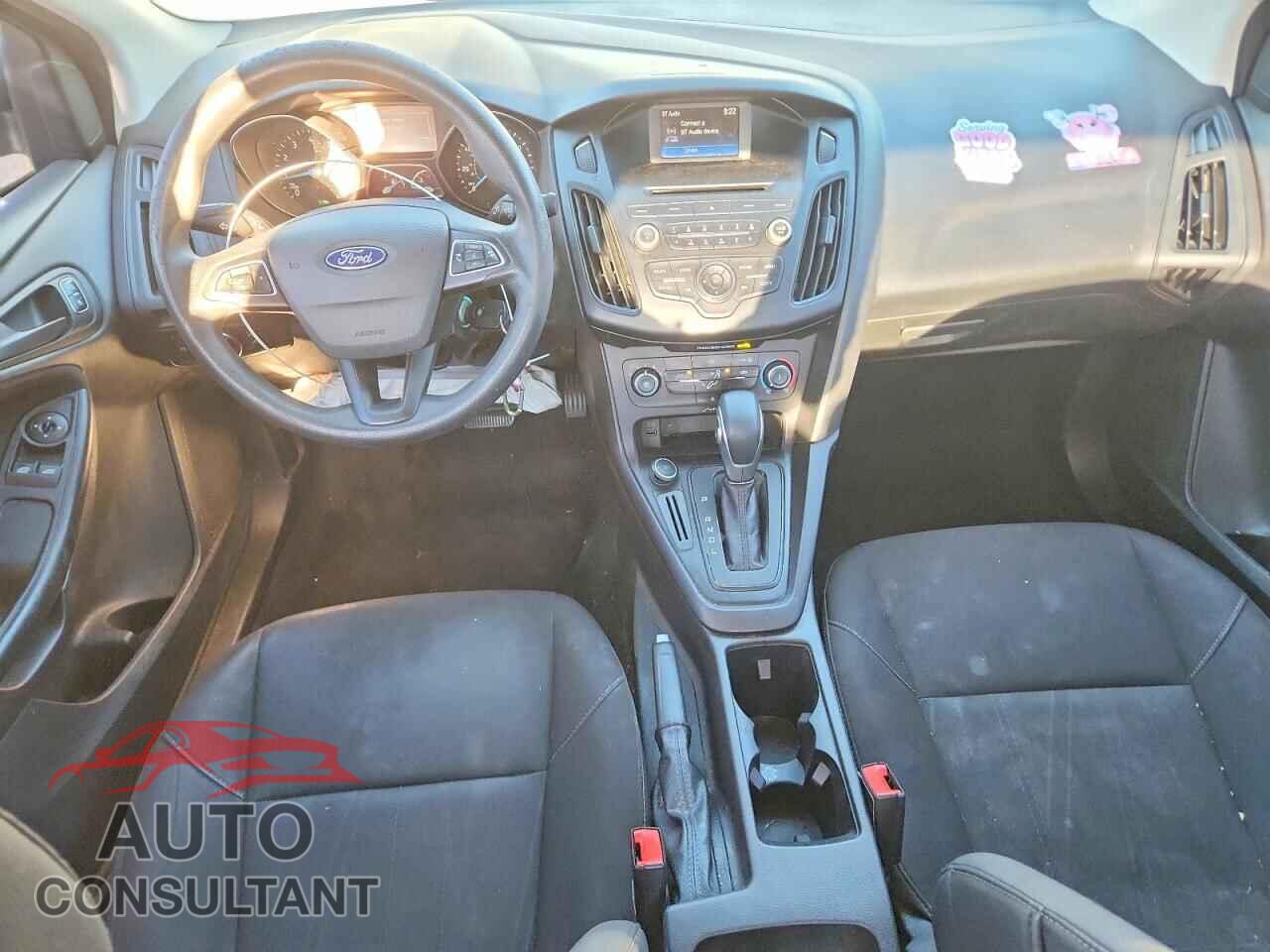 FORD FOCUS 2017 - 1FADP3E24HL342978