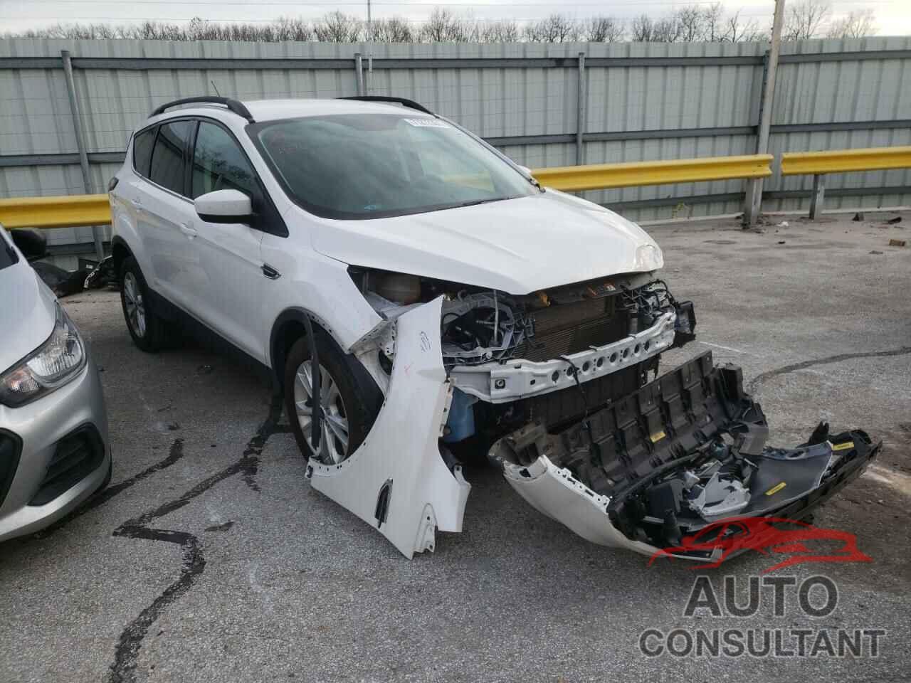FORD ESCAPE 2017 - 1FMCU0GD2HUC06253