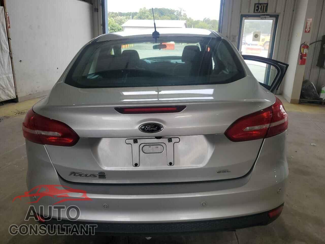 FORD FOCUS 2017 - 1FADP3H20HL330614