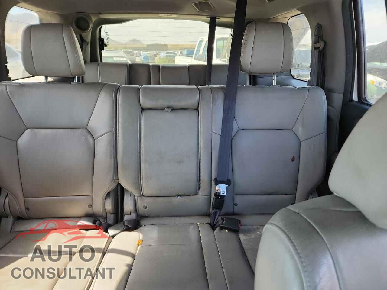 HONDA PILOT 2014 - 5FNYF3H96EB009140