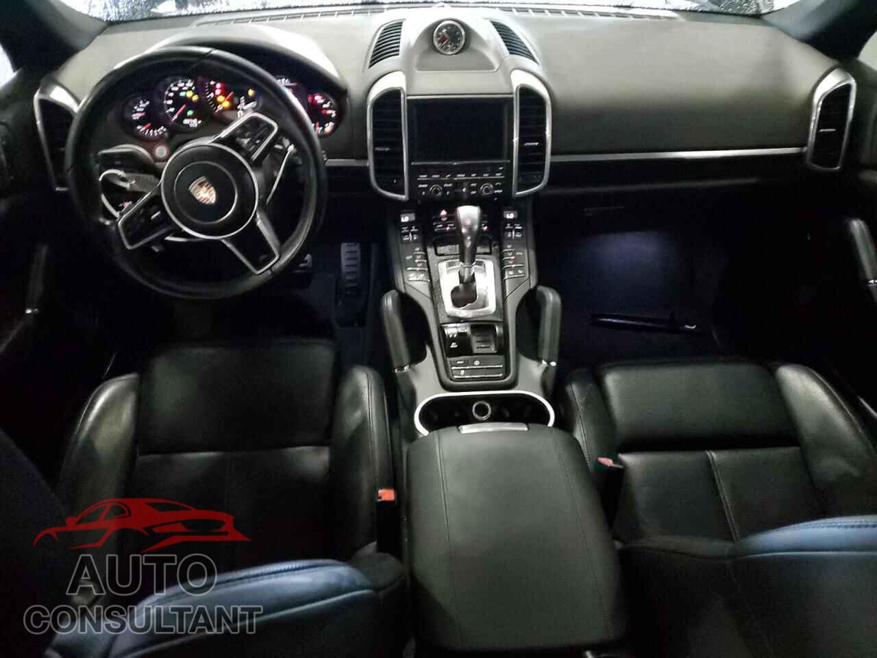 PORSCHE CAYENNE 2016 - WP1AA2A23GLA10784