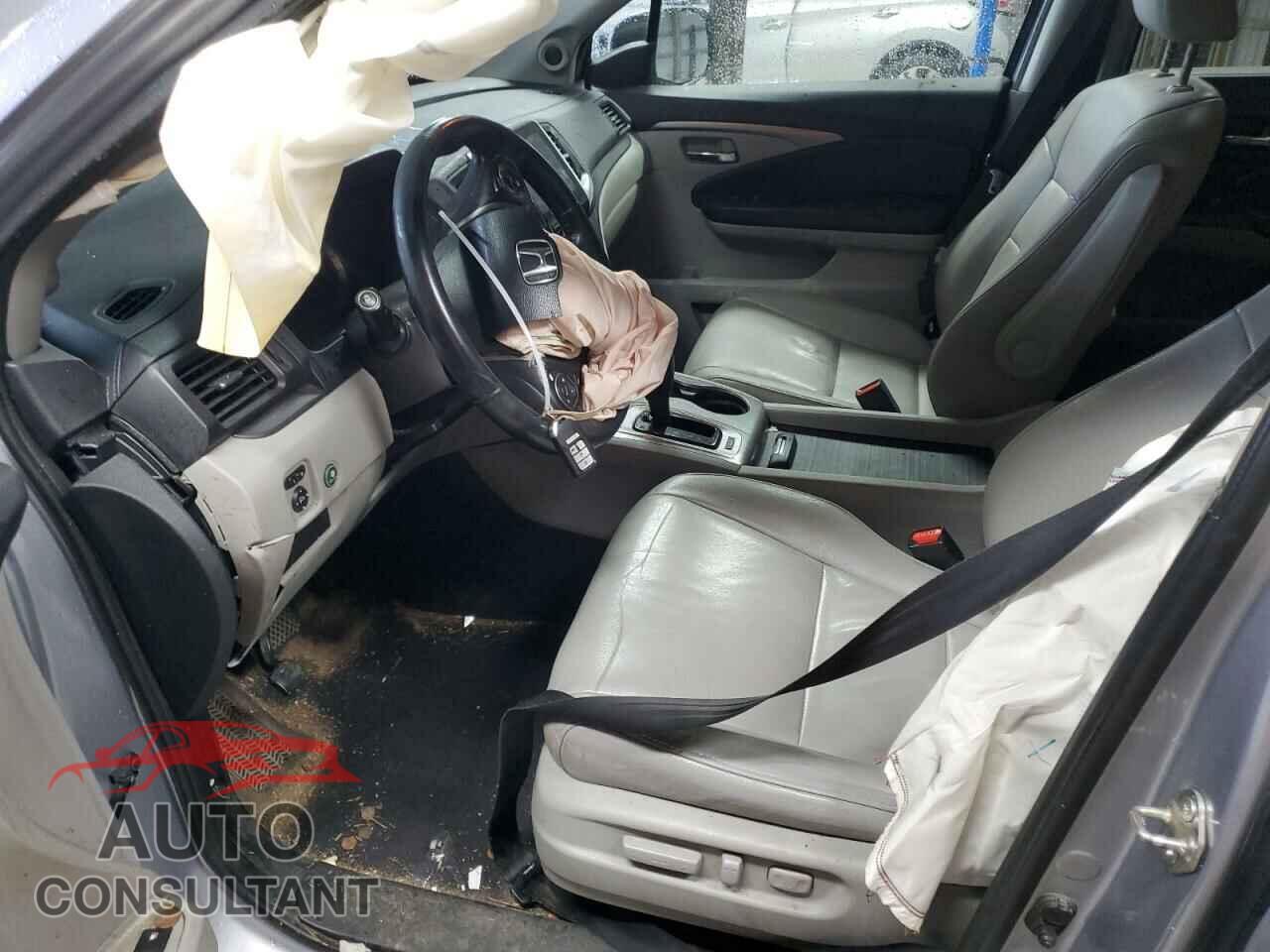 HONDA PILOT 2017 - 5FNYF6H51HB069037