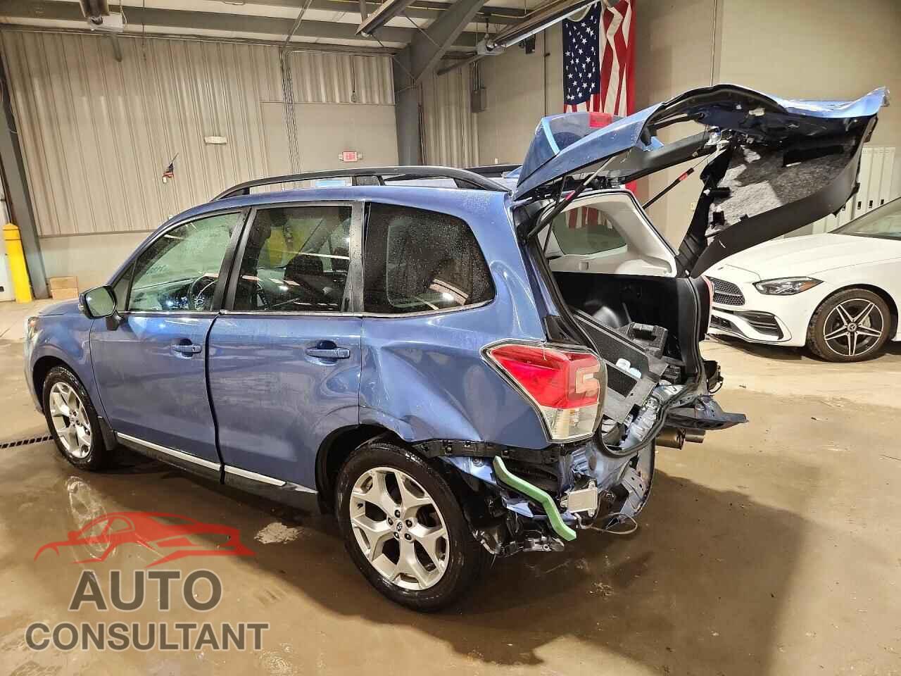 SUBARU FORESTER 2018 - JF2SJAWC6JH585393