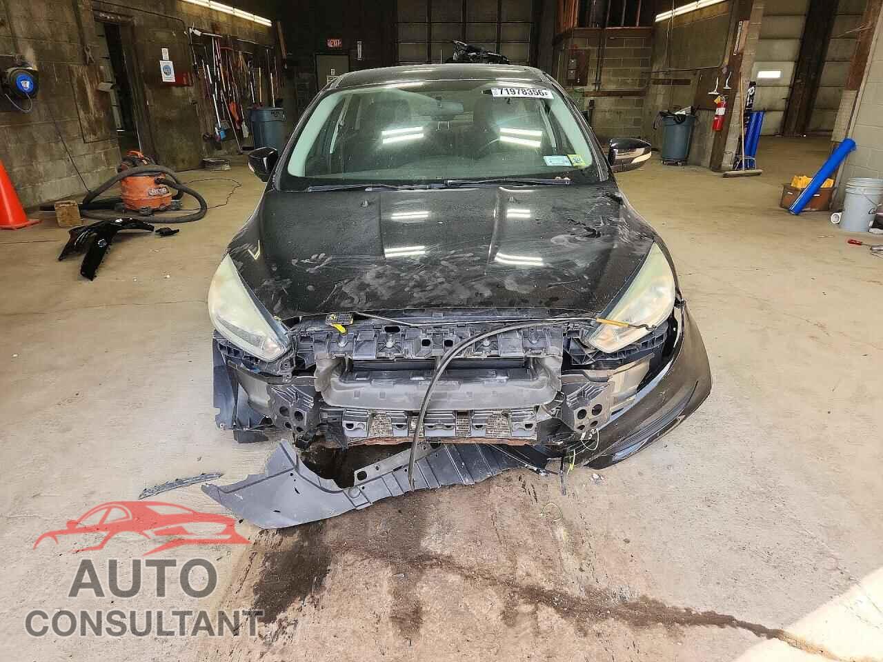 FORD FOCUS 2015 - 1FADP3F21FL200891