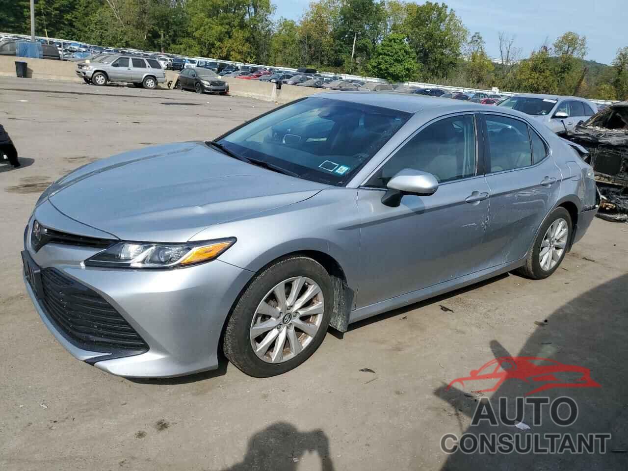 TOYOTA CAMRY 2018 - 4T1B11HK2JU638774