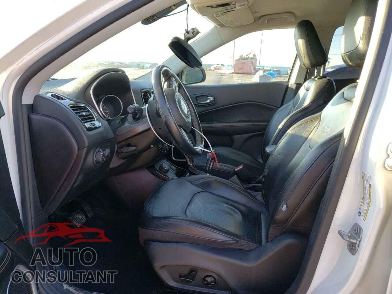 JEEP COMPASS 2019 - 3C4NJDCBXKT791019