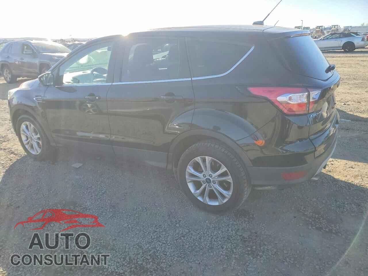 FORD ESCAPE 2017 - 1FMCU9GD9HUD63220
