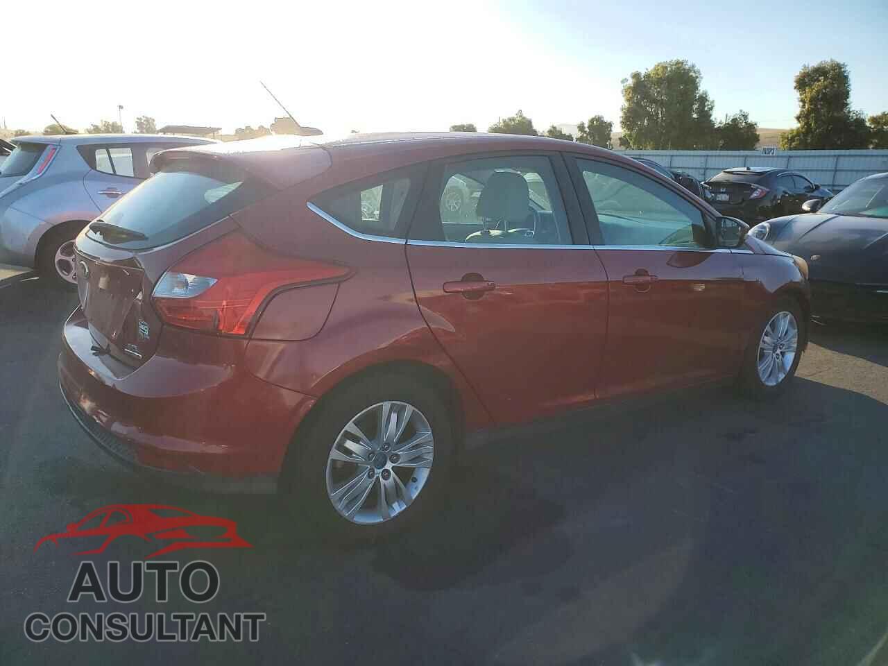 FORD FOCUS 2012 - 1FAHP3M2XCL473246