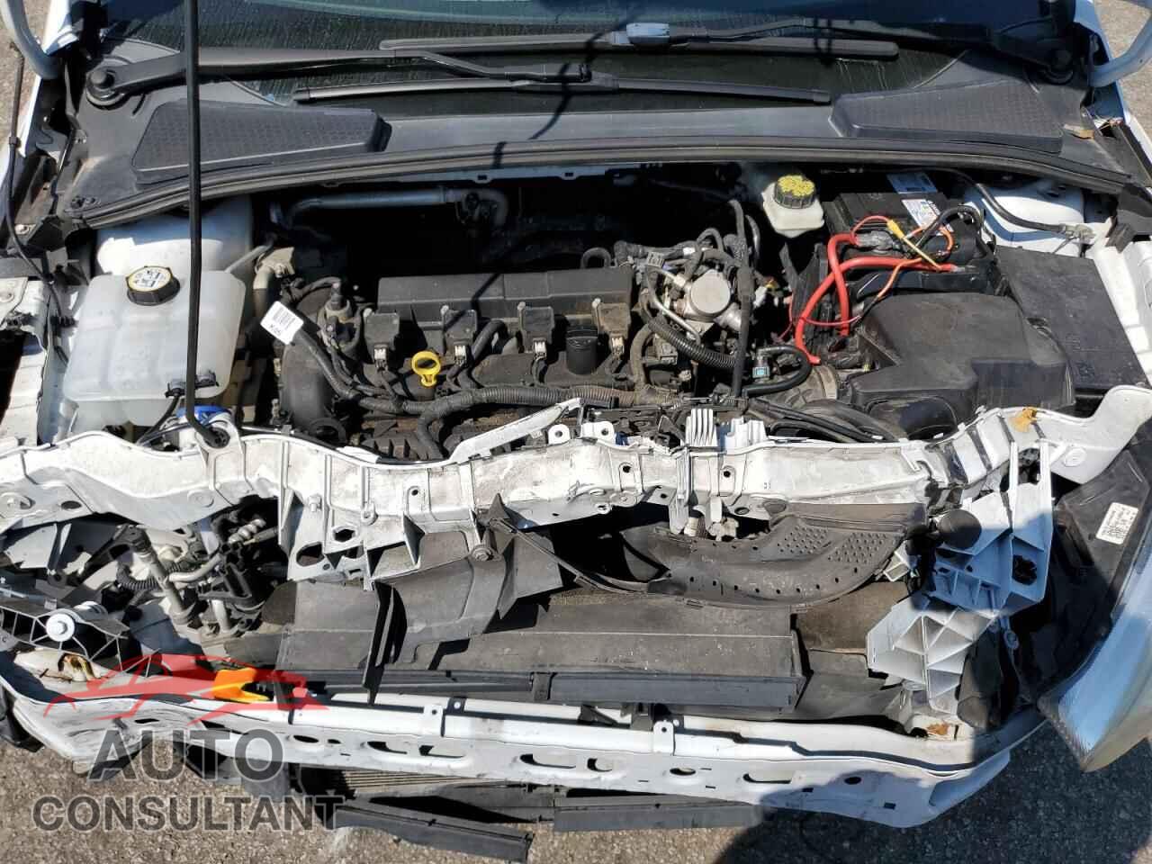 FORD FOCUS 2017 - 1FADP3F28HL272514