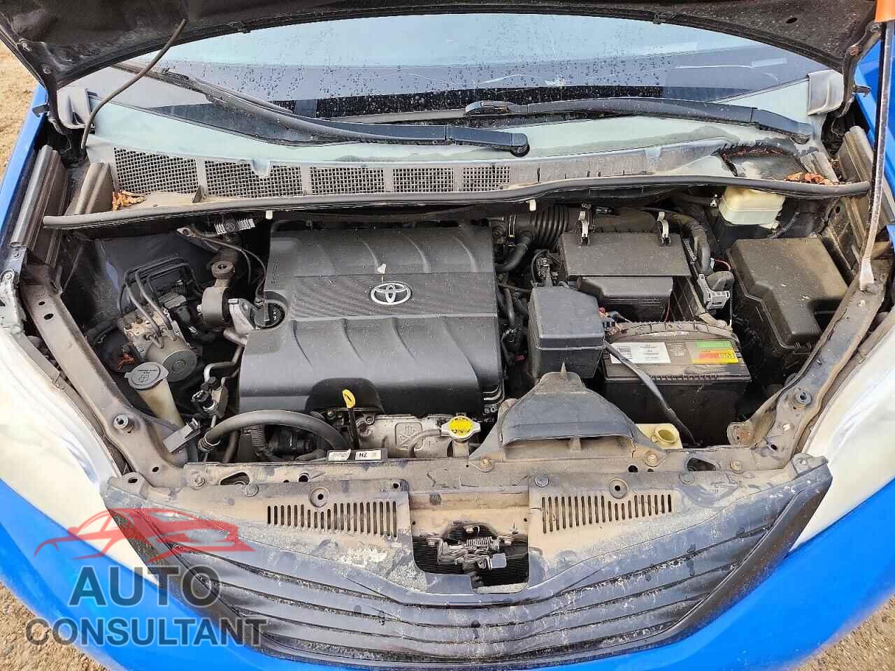 TOYOTA SIENNA 2015 - 5TDZK3DC2FS532346