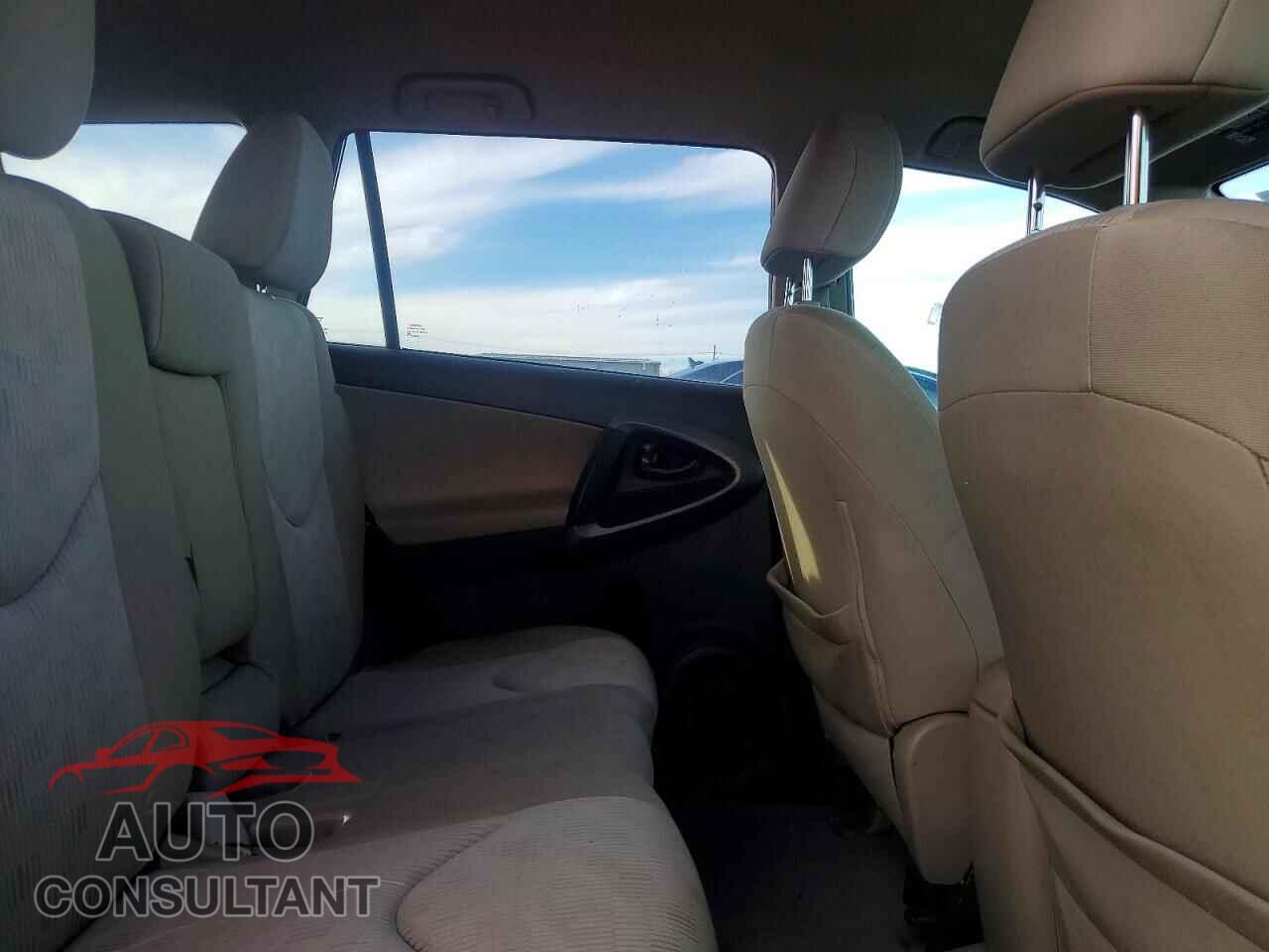 TOYOTA RAV4 2011 - 2T3BF4DV1BW158575