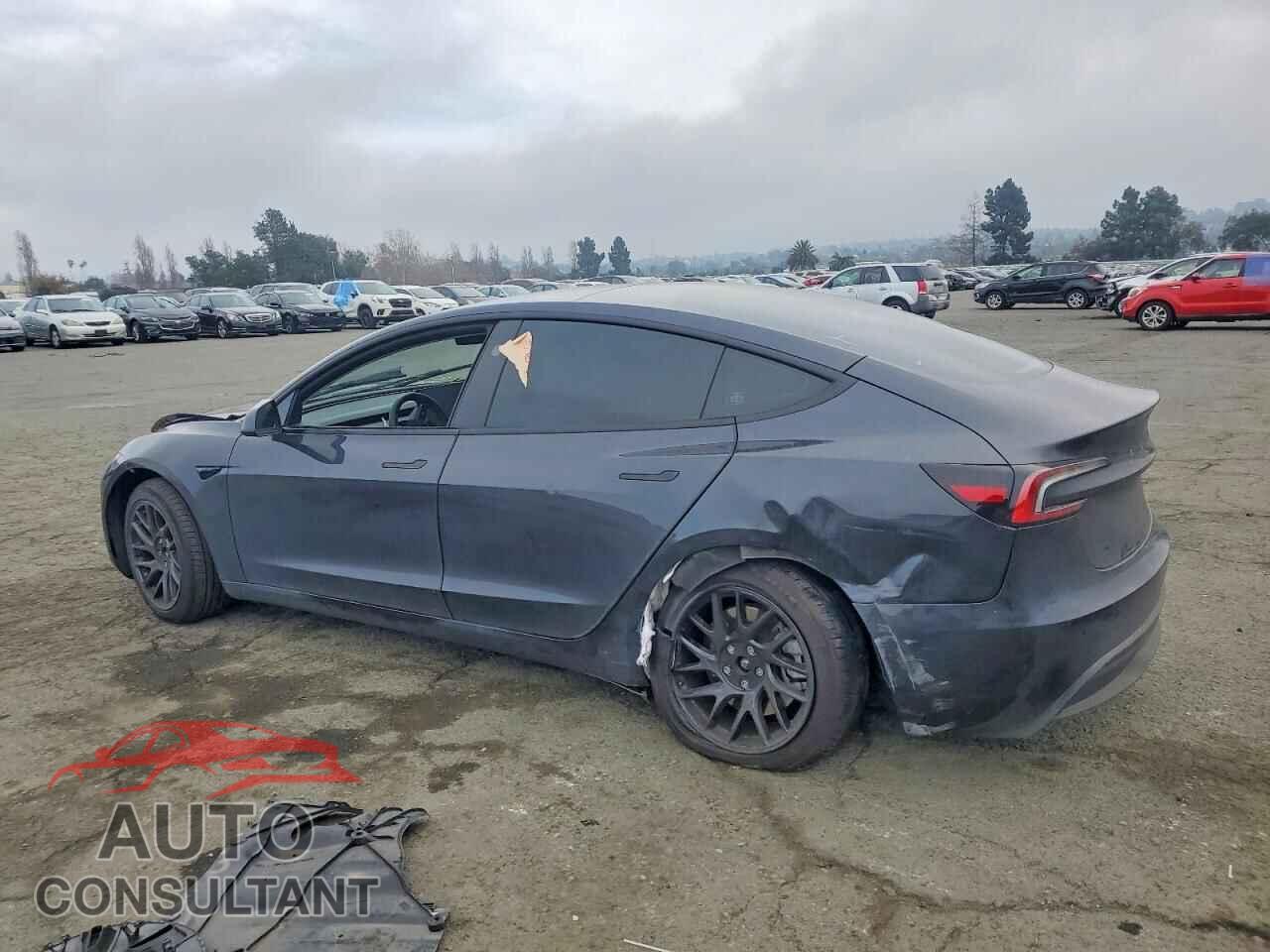 TESLA MODEL 3 2025 - 5YJ3E1EAXSF992352