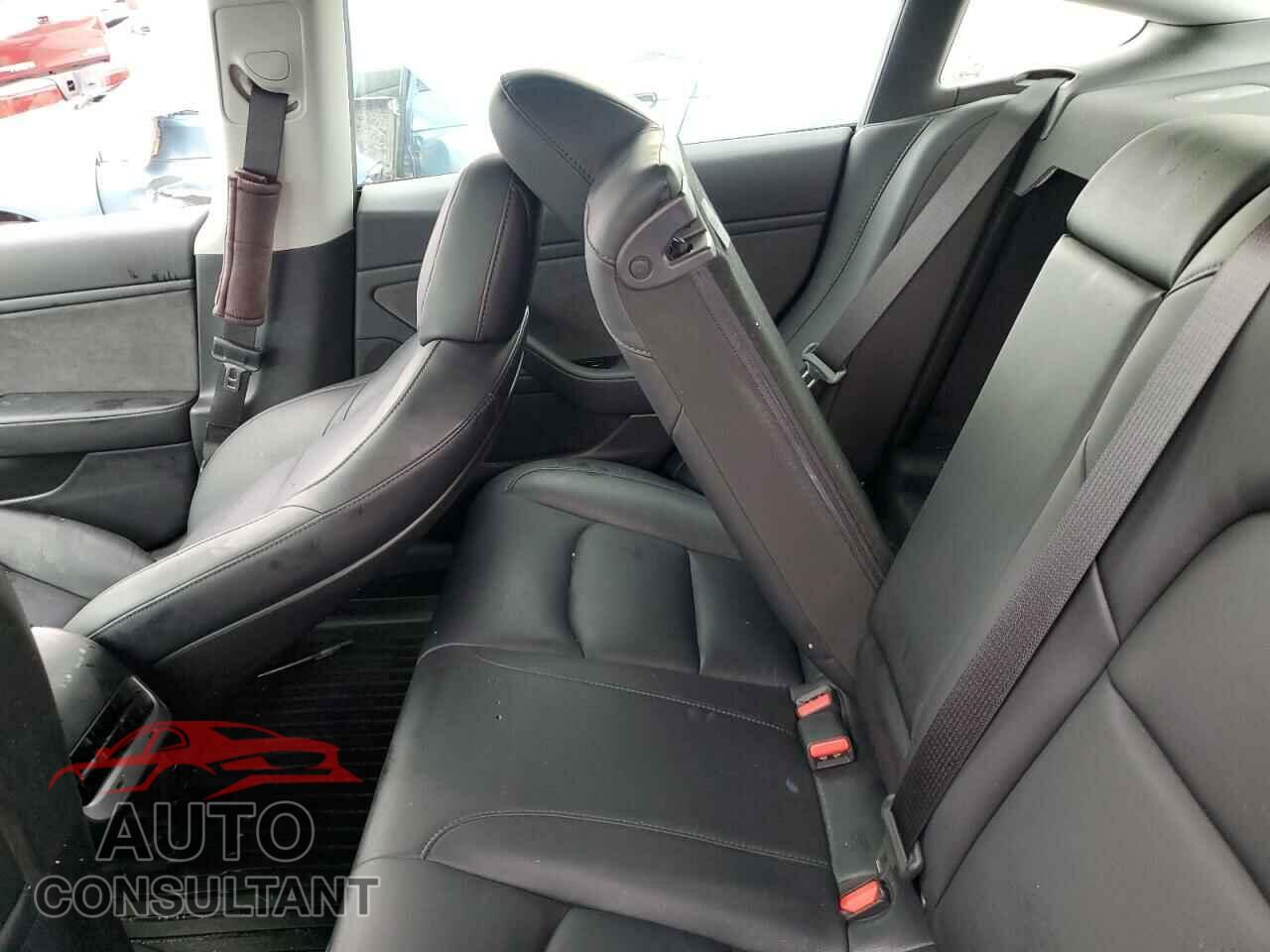 TESLA MODEL 3 2019 - 5YJ3E1EAXKF482874