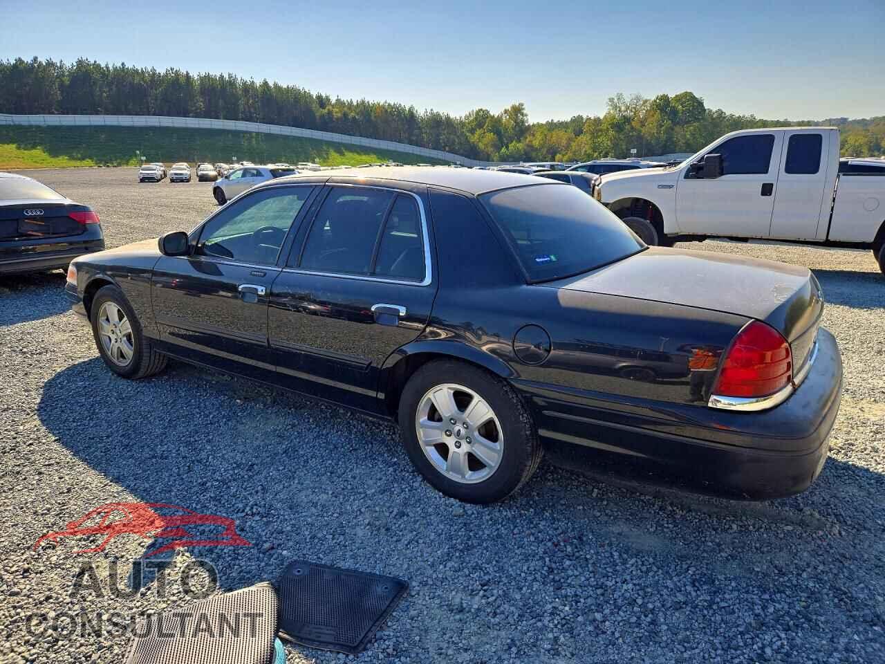 FORD CROWN VIC 2011 - 2FABP7EV3BX153726