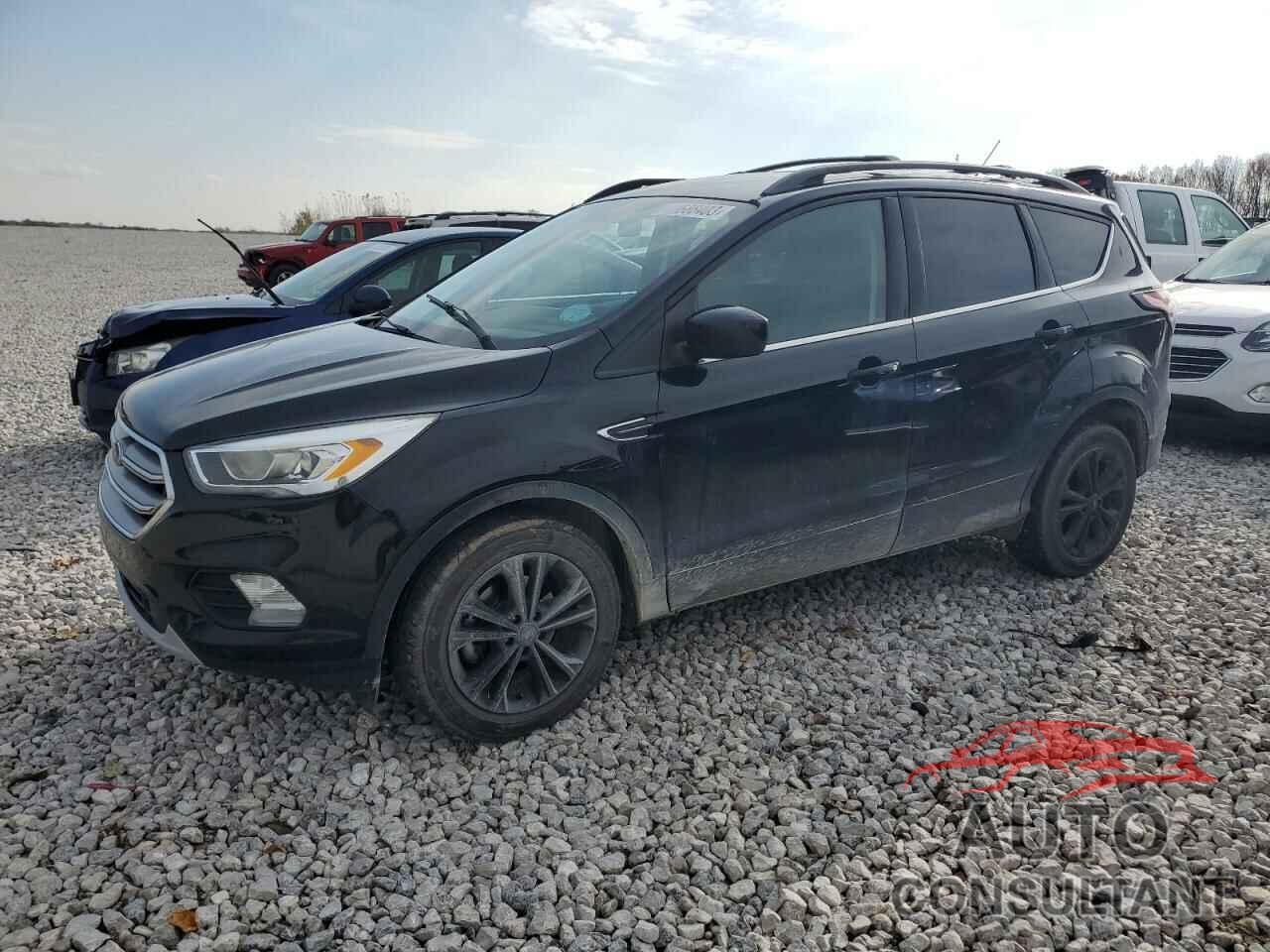 FORD ESCAPE 2017 - 1FMCU0GD4HUE06096