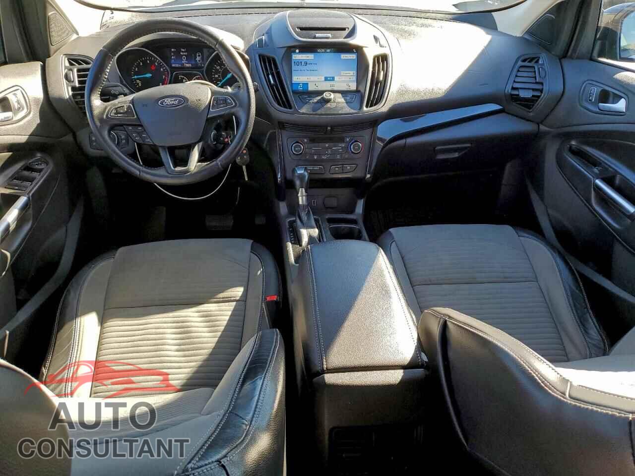 FORD ESCAPE 2017 - 1FMCU9GD7HUD99360