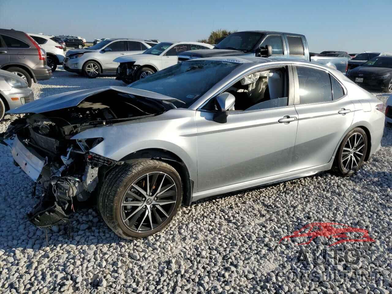 TOYOTA CAMRY 2024 - 4T1G11AK8RU886653