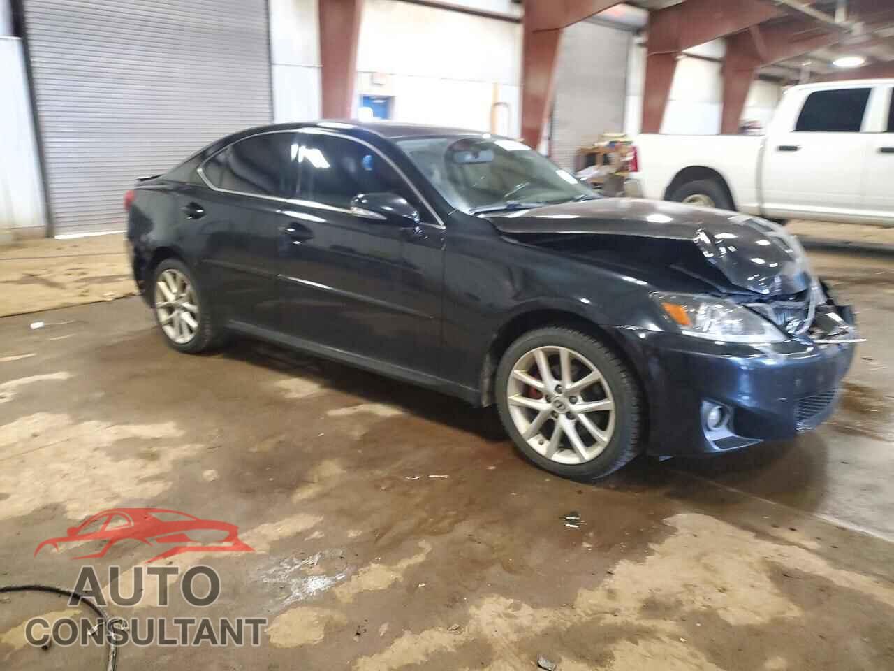 LEXUS IS 2011 - JTHCF5C25B5047843