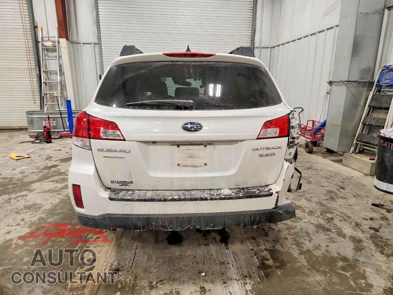 SUBARU OUTBACK 2014 - 4S4BRDPC5E2267017
