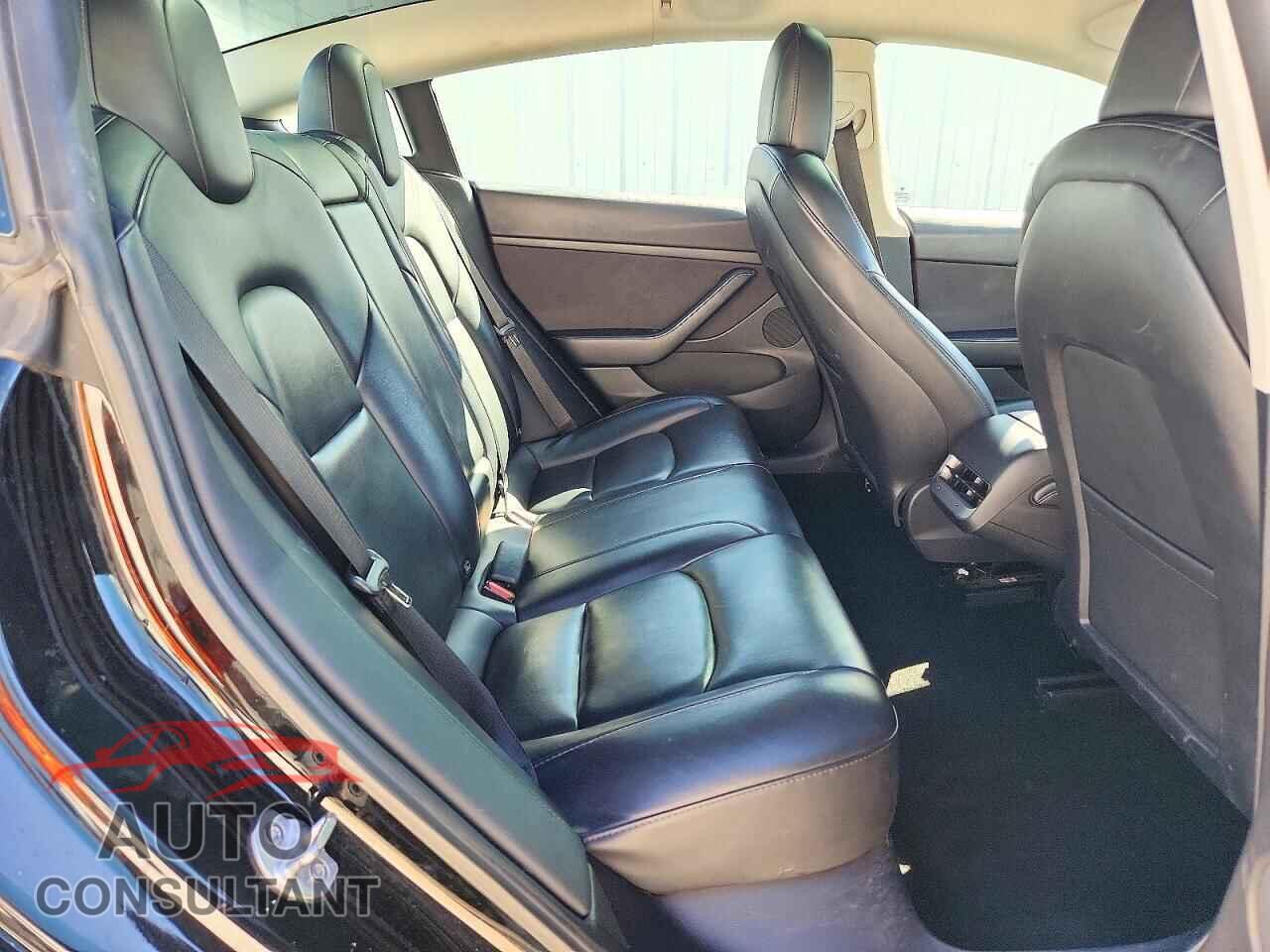 TESLA MODEL 3 2022 - 5YJ3E1EAXNF372413