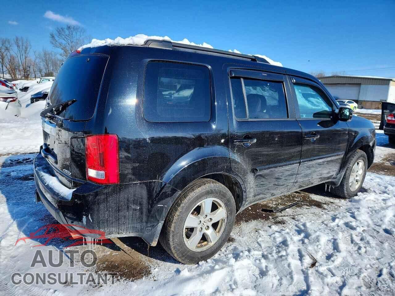 HONDA PILOT 2011 - 5FNYF4H50BB088352