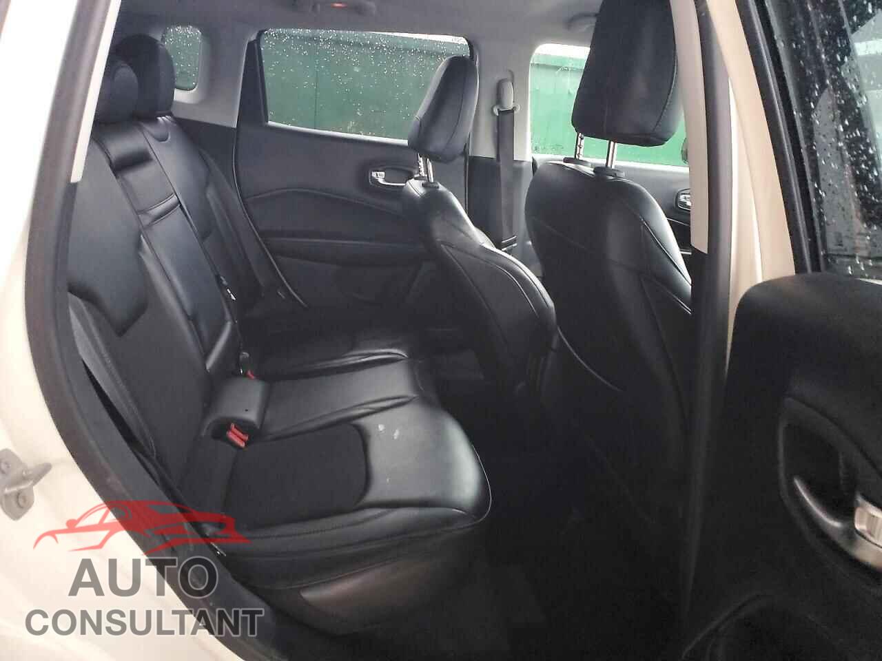 JEEP COMPASS 2018 - 3C4NJDBB0JT261318