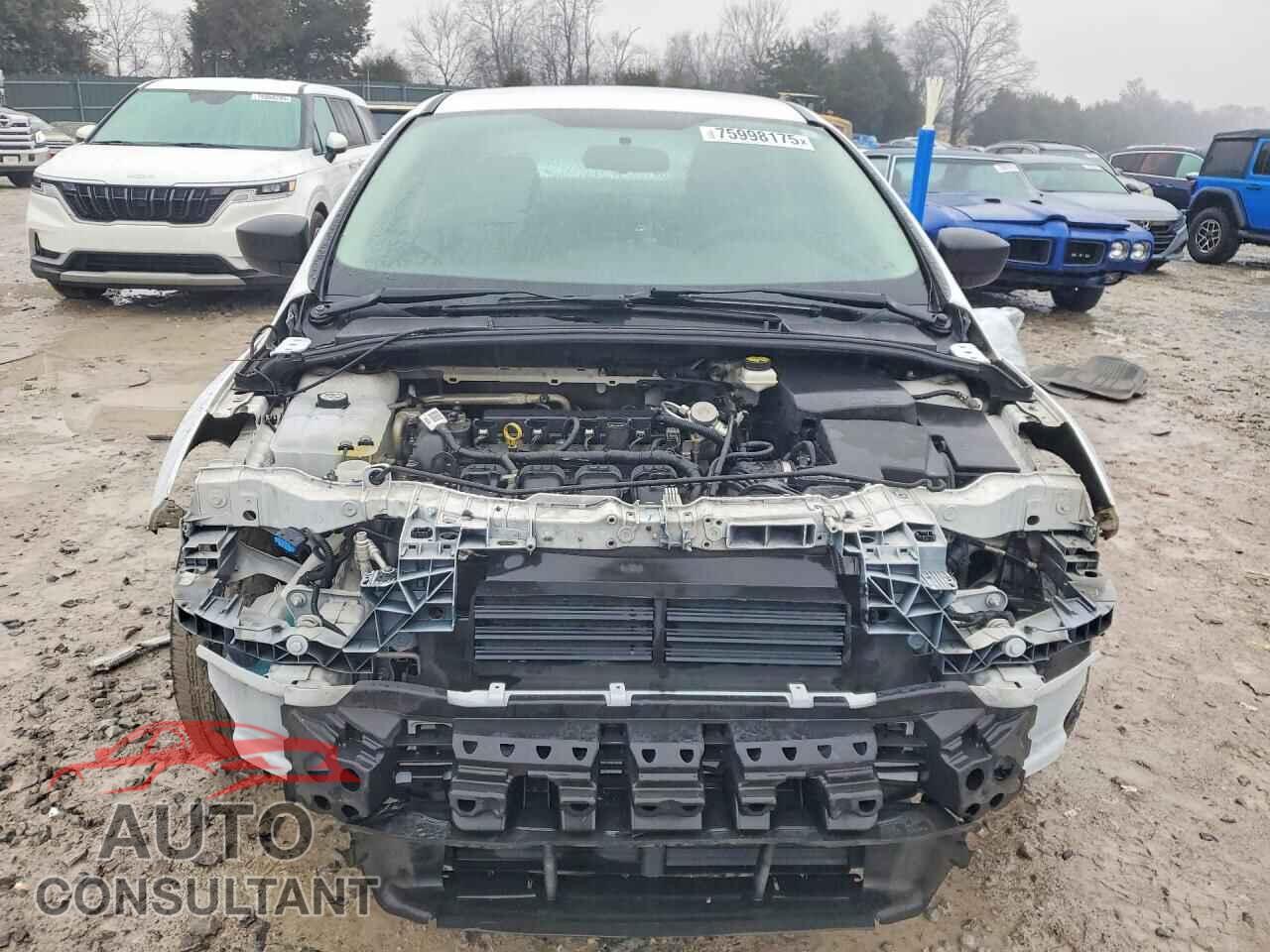 FORD FOCUS 2018 - 1FADP3E2XJL255284