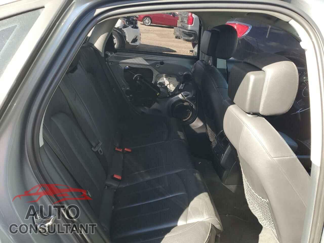 AUDI A6 2013 - WAUGFAFC8DN104732
