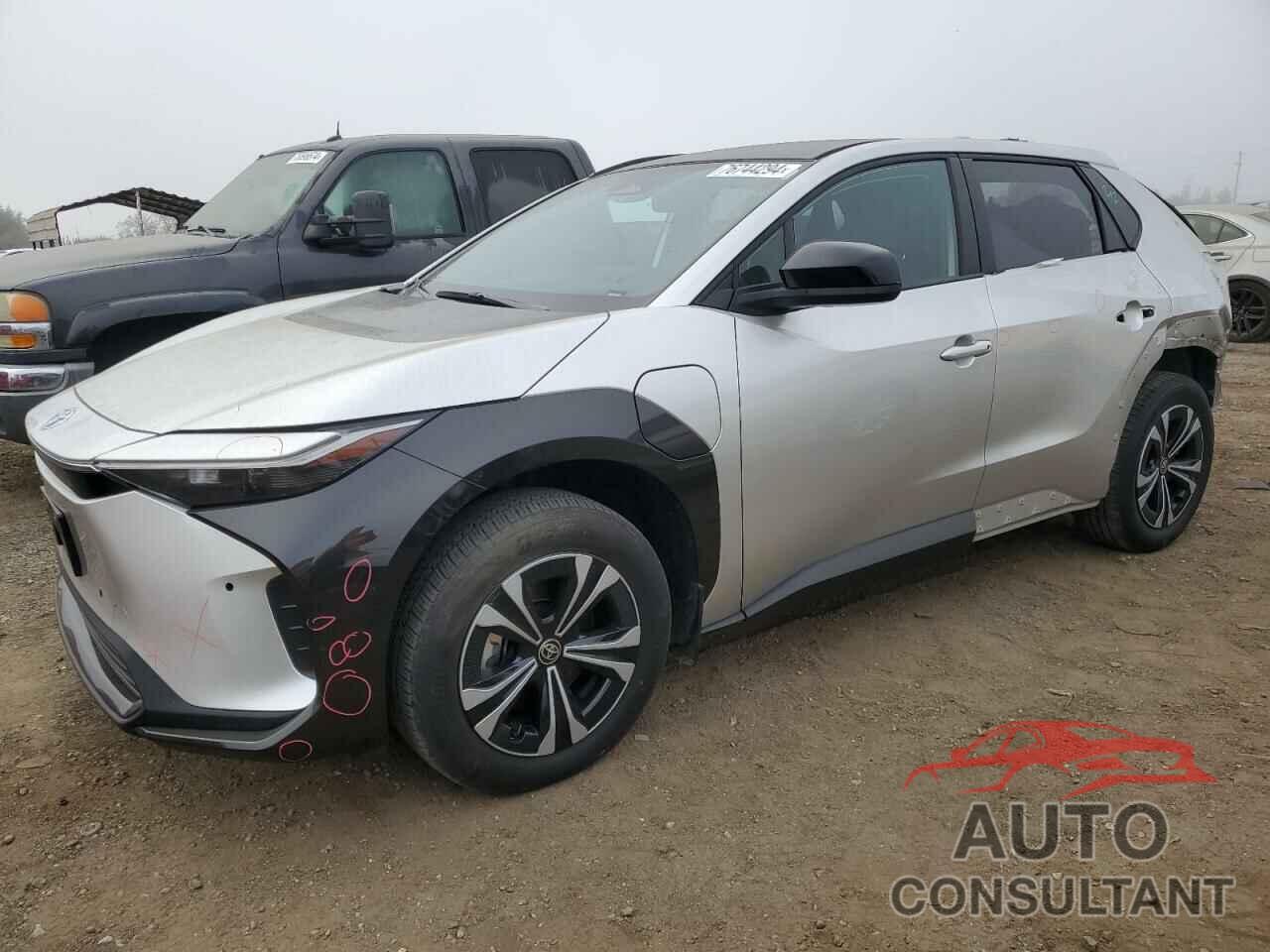 TOYOTA BZ4X XLE 2023 - JTMABACA8PA021871