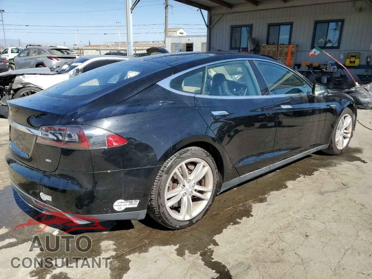 TESLA MODEL S 2014 - 5YJSA1H17EFP42610