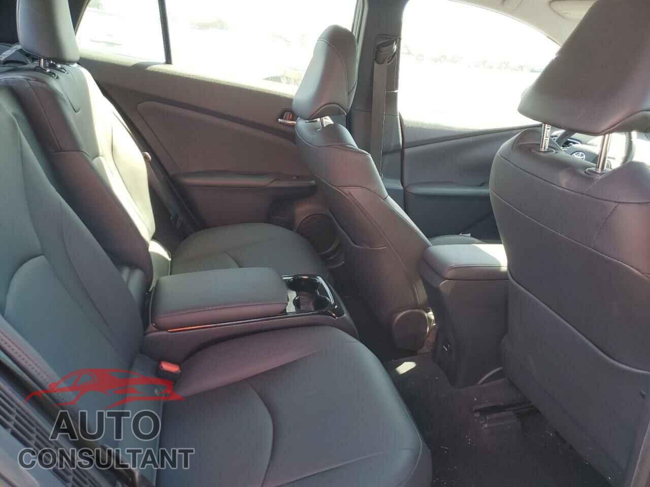 TOYOTA PRIUS 2017 - JTDKARFP8H3021560