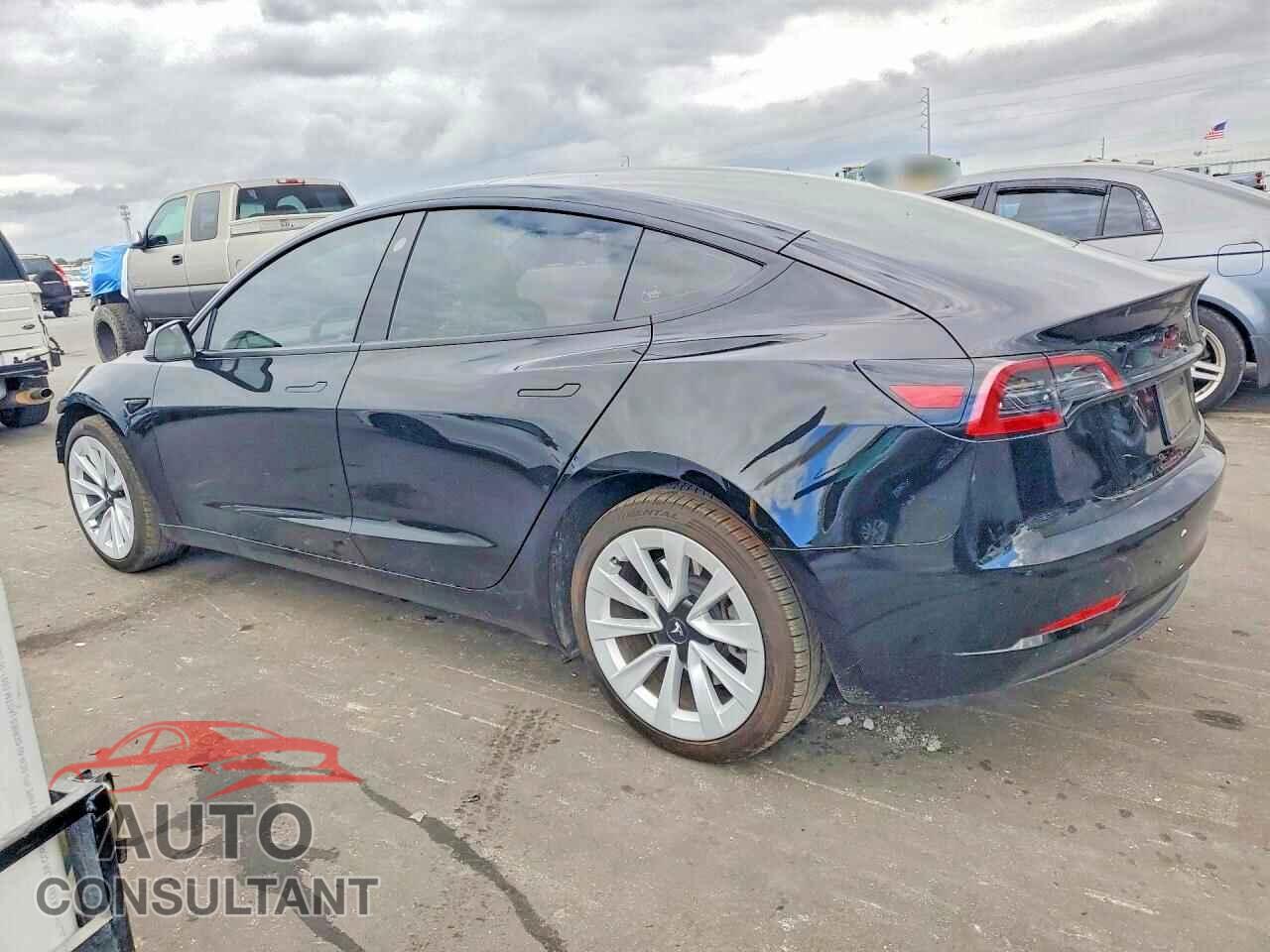 TESLA MODEL 3 2023 - 5YJ3E1EA8PF608673