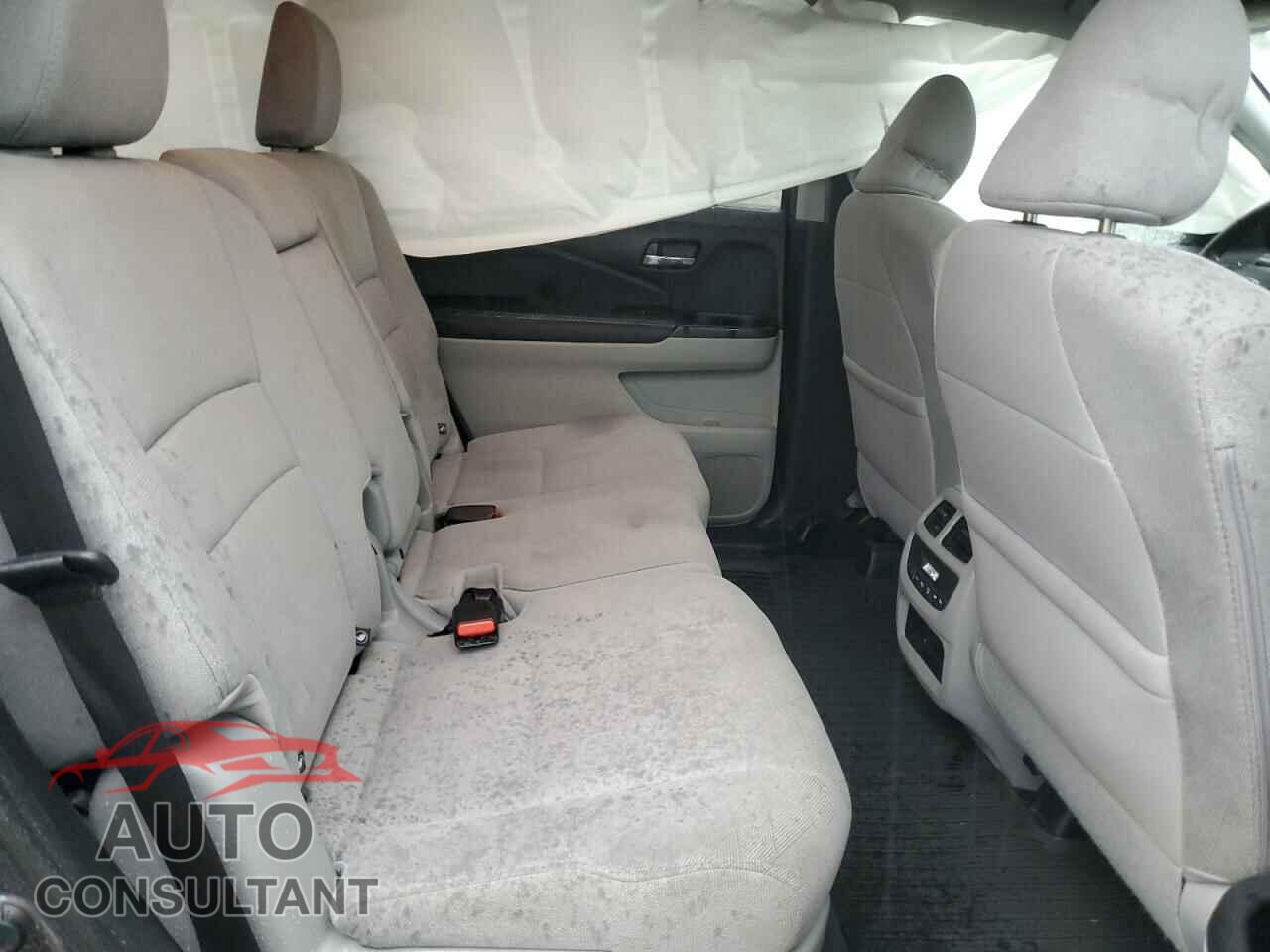 HONDA PILOT 2019 - 5FNYF6H3XKB021929