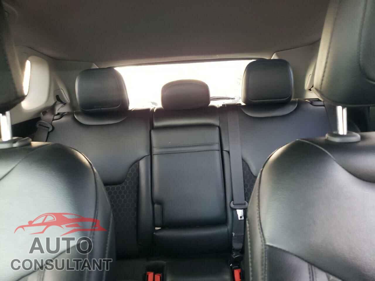 JEEP COMPASS 2019 - 3C4NJDBB9KT667003