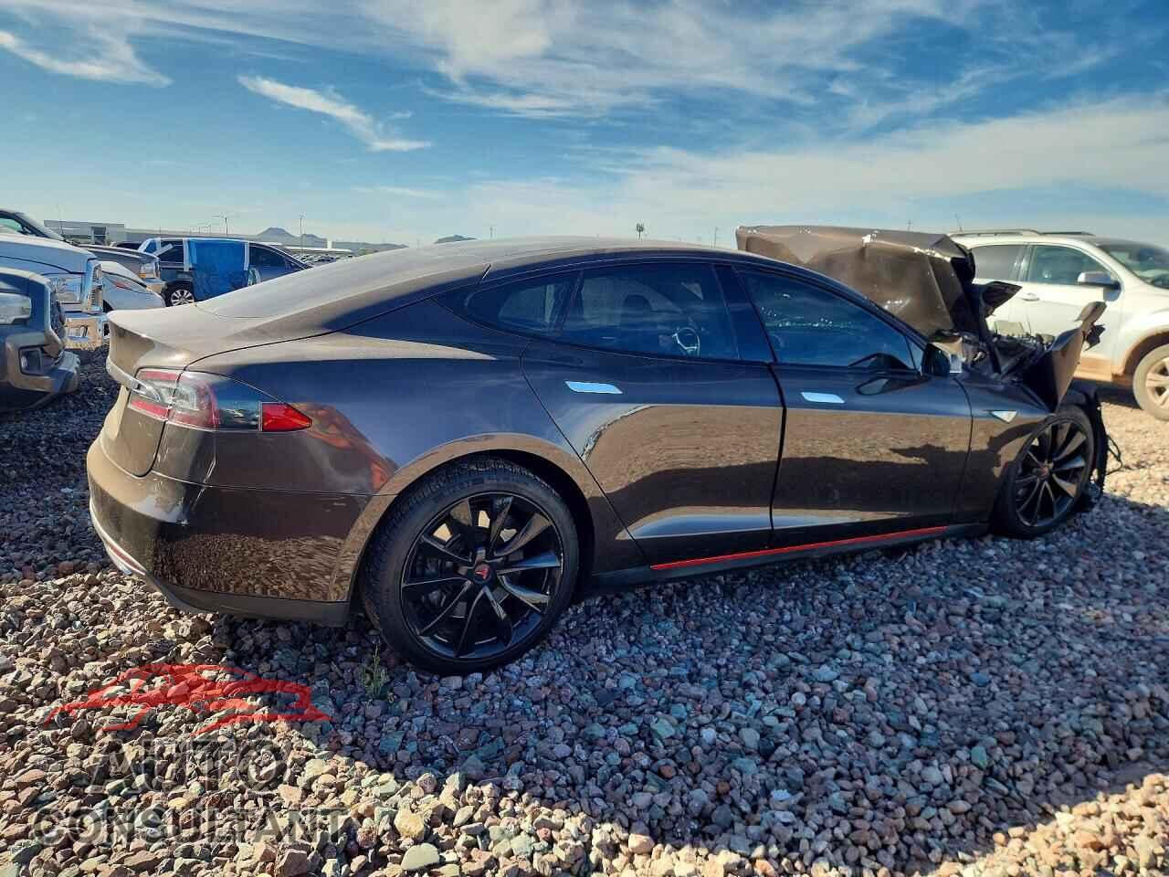 TESLA MODEL S 2013 - 5YJSA1CN6DFP12880