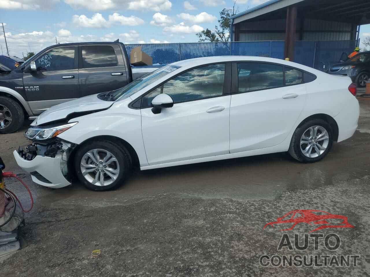 CHEVROLET CRUZE 2019 - 1G1BC5SM2K7120897