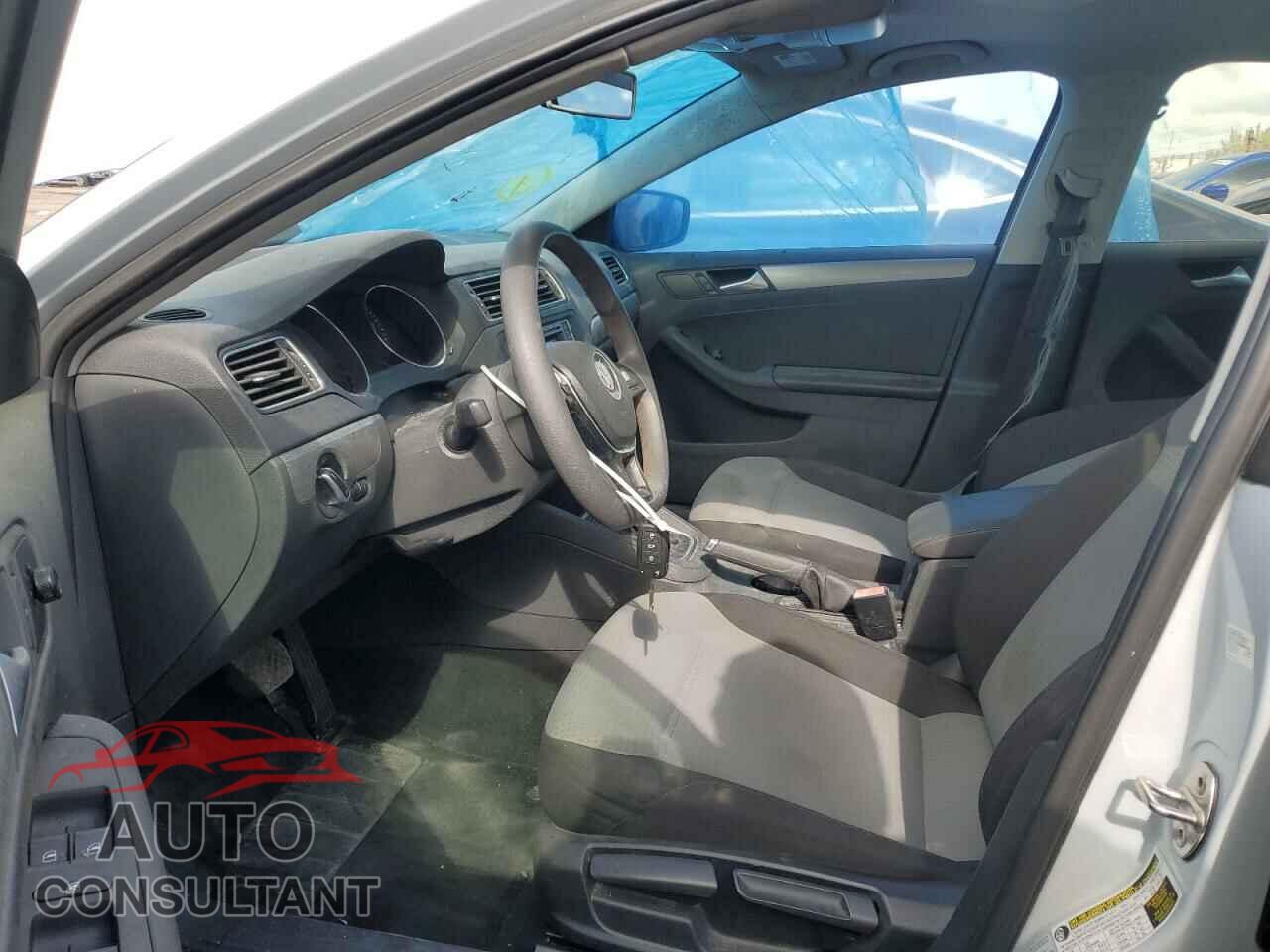 VOLKSWAGEN JETTA 2017 - 3VW2B7AJ4HM298805
