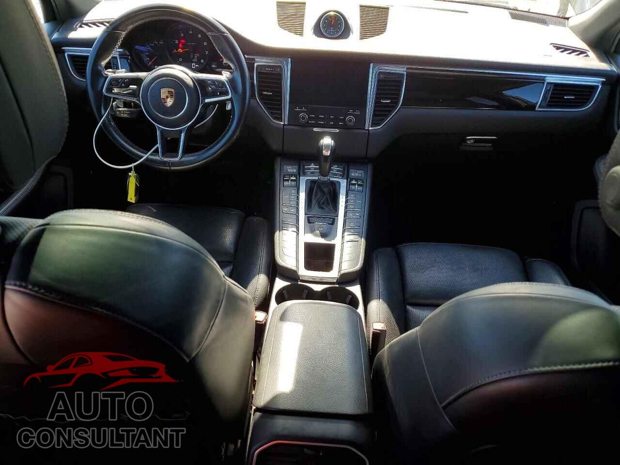 PORSCHE MACAN 2018 - WP1AA2A51JLB08598