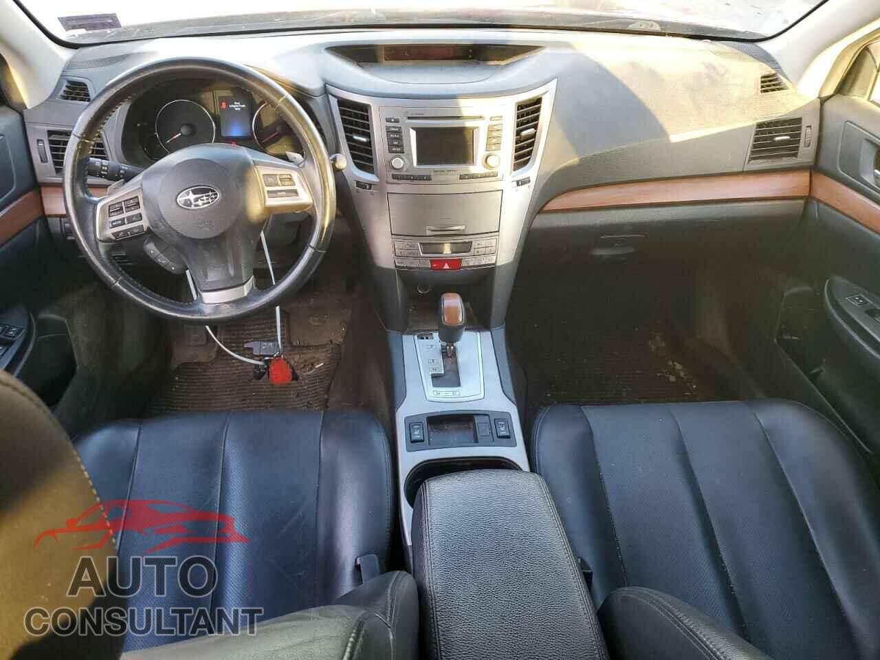 SUBARU LEGACY 2014 - 4S4BRBLC5E3294013
