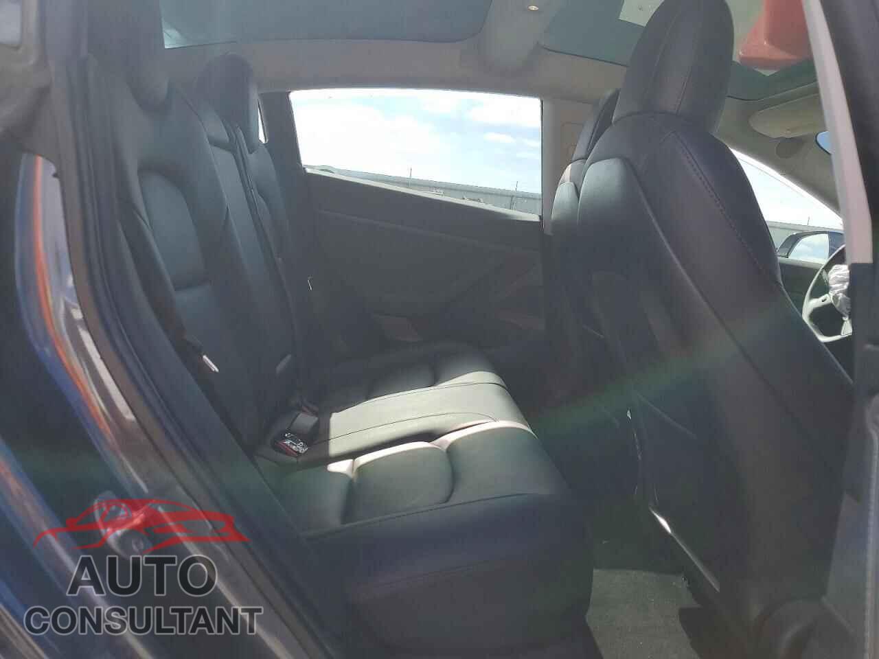 TESLA MODEL 3 2020 - 5YJ3E1EAXLF747357