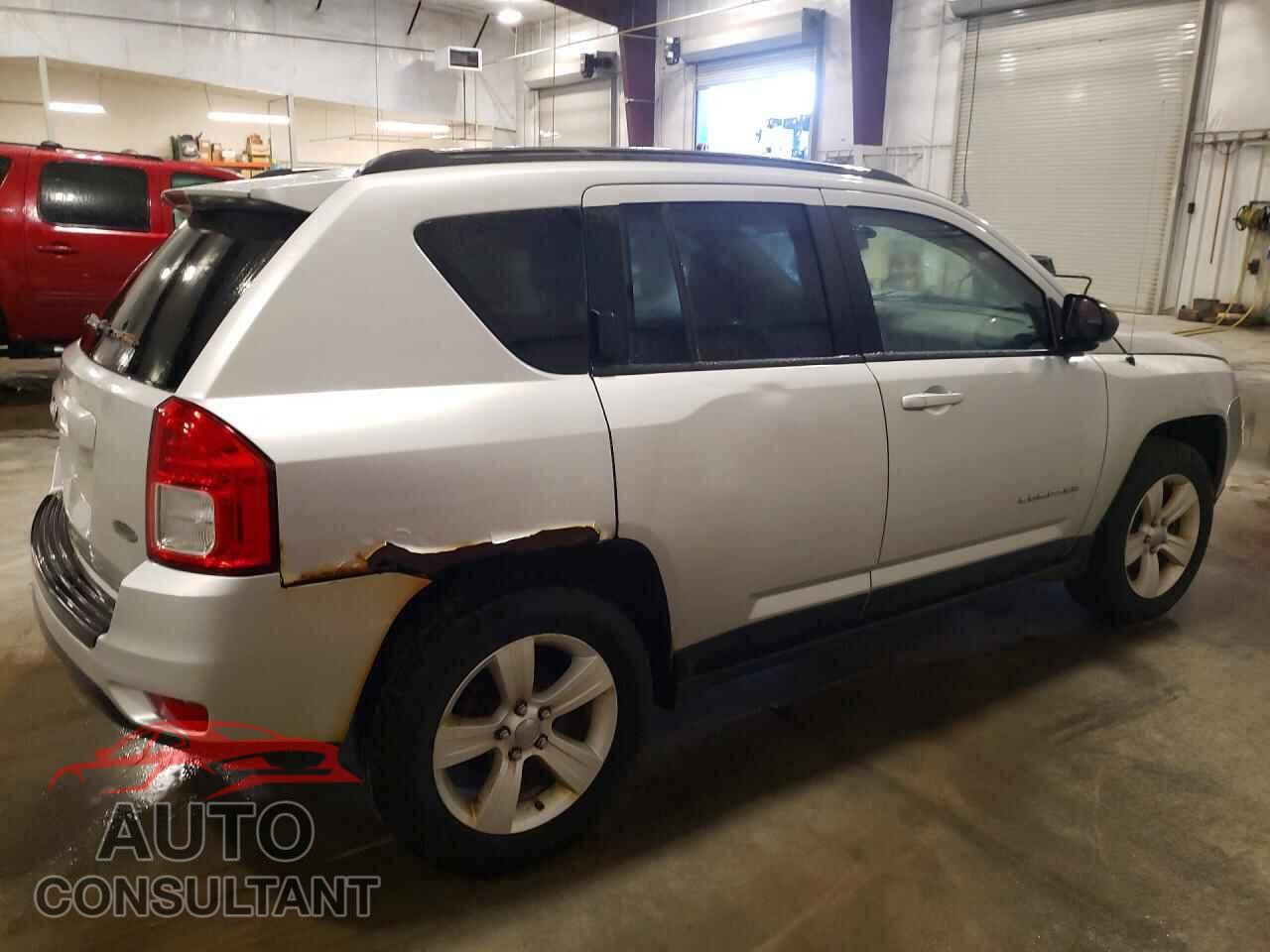 JEEP COMPASS 2011 - 1J4NF1FB8BD240339