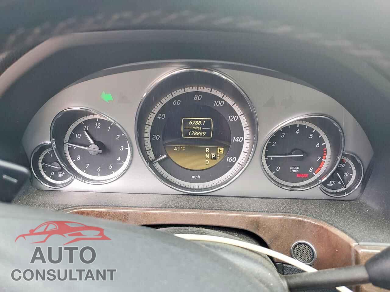 MERCEDES-BENZ E 2011 - WDDHF8HB8BA500531