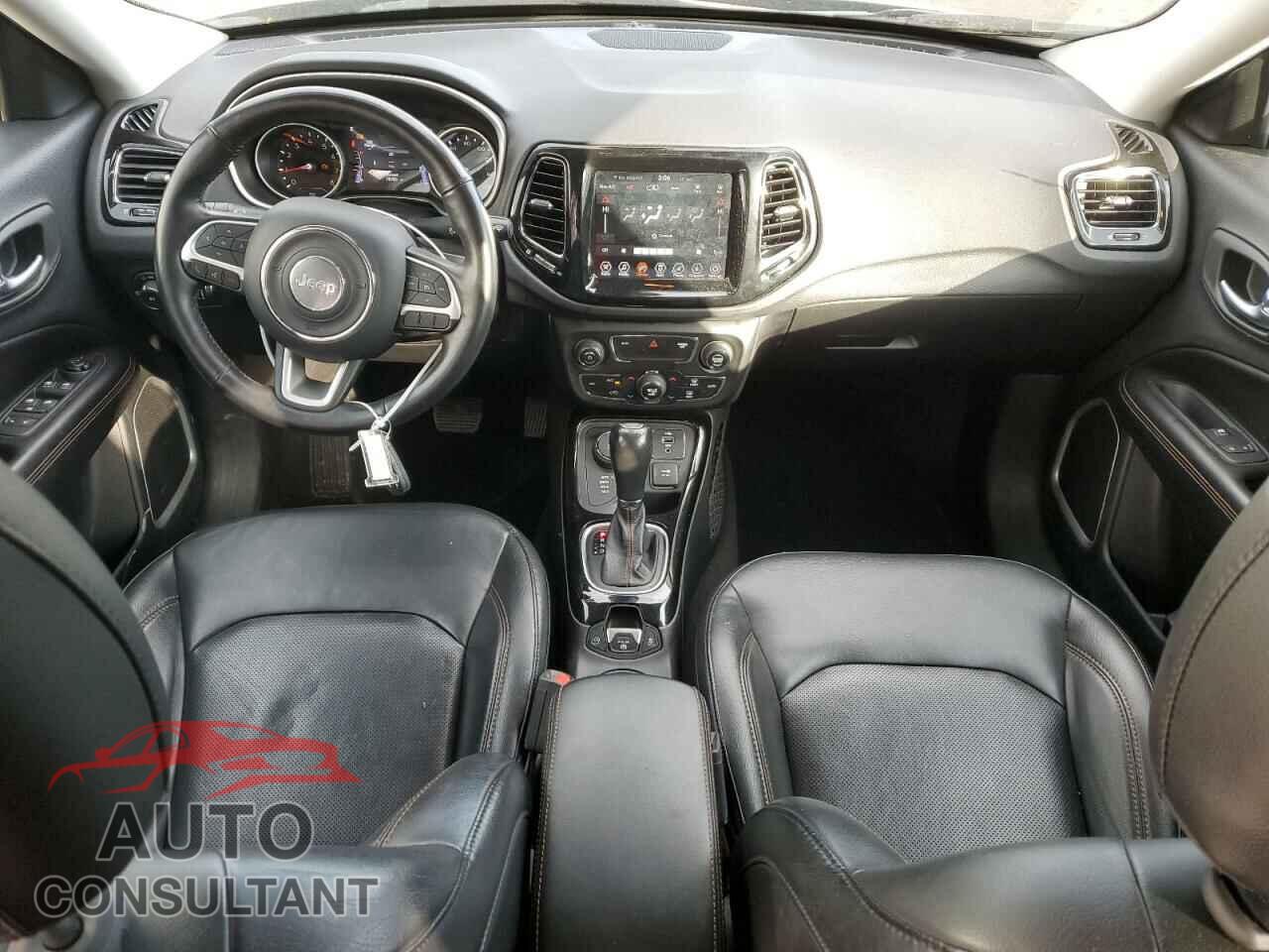 JEEP COMPASS 2018 - 3C4NJDCB3JT403630